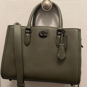 COACH  Brooke Carryall 28 Green